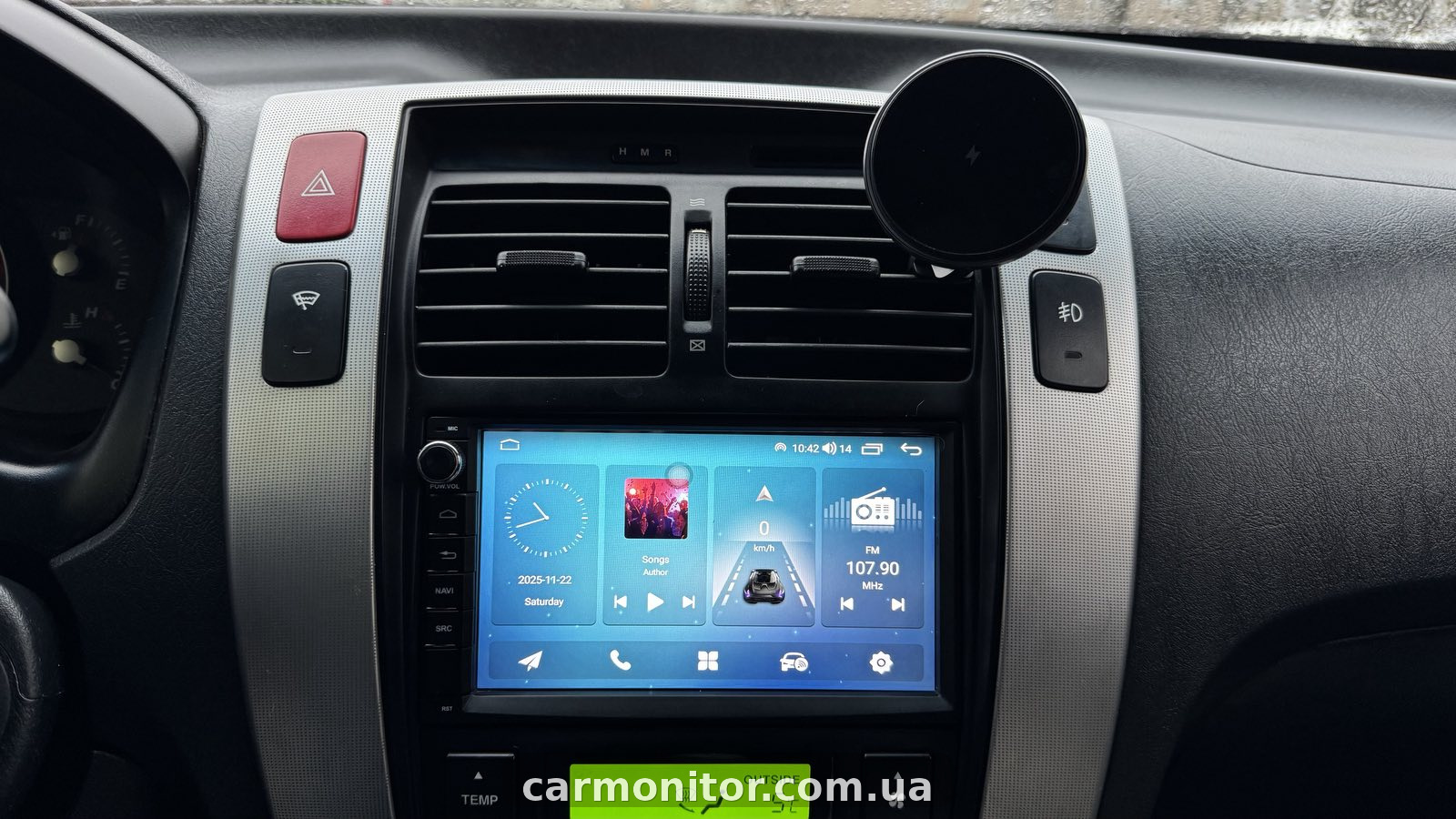 Android магнитола Mignova NIS-8900 в Hyundai Tucson первого поколения